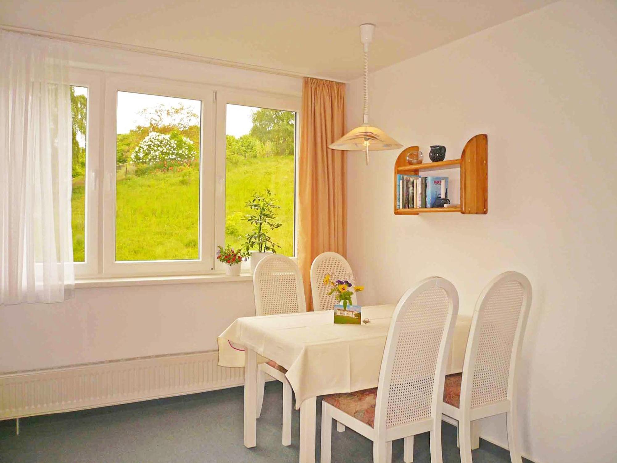 Haus Seeschwalbe Ferienwohnungen Goehren  Oda fotoğraf