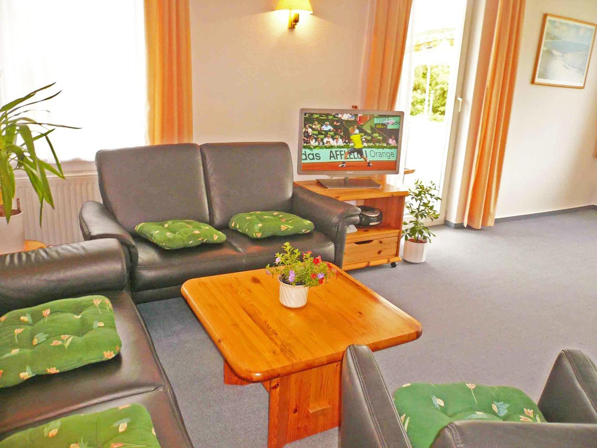 Haus Seeschwalbe Ferienwohnungen Goehren  Oda fotoğraf